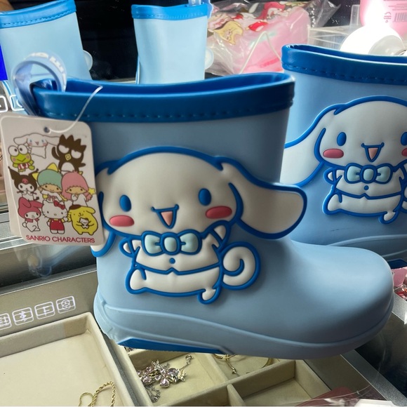 Rain boots size 9 - Picture 2 of 2